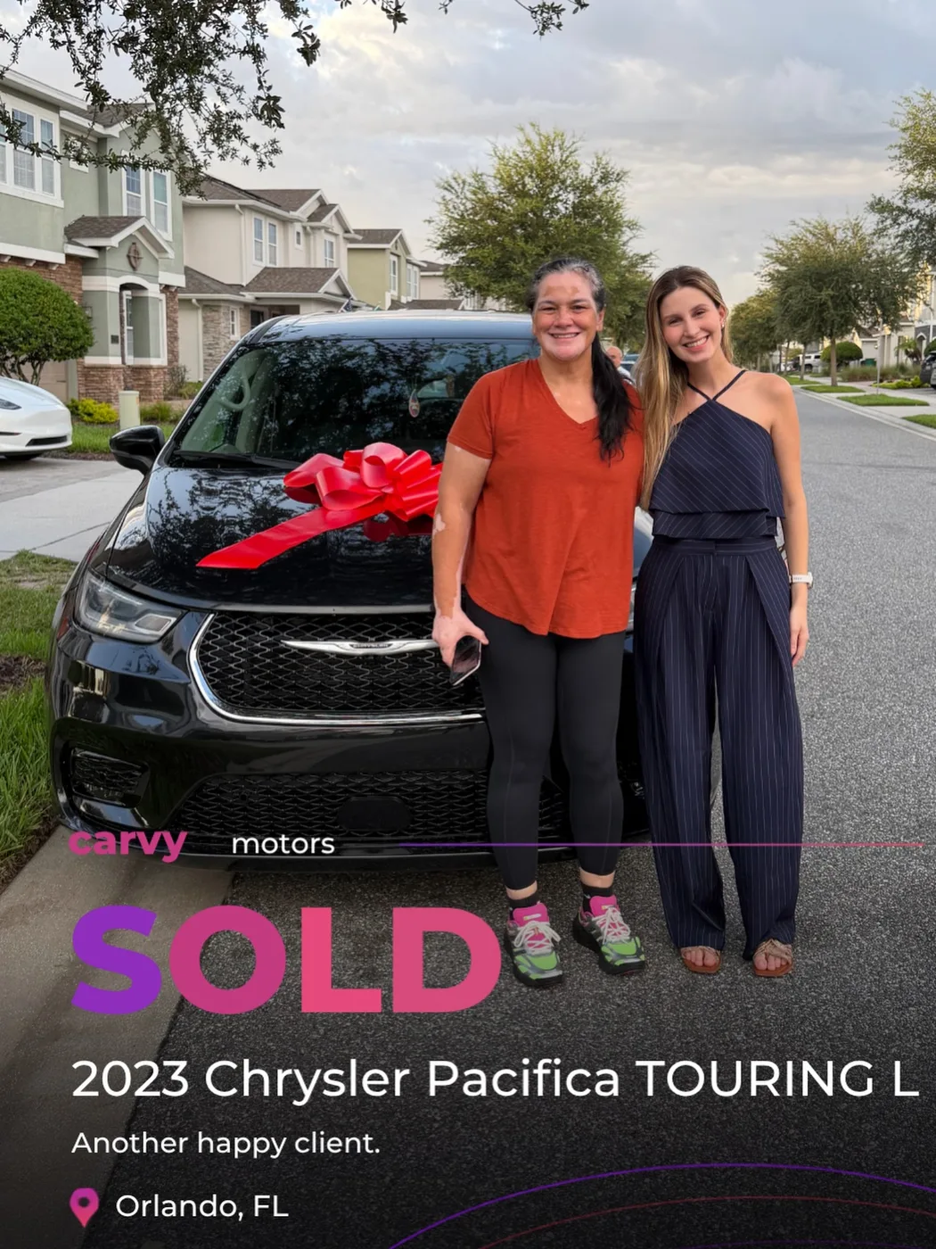 Customer delivery of a 2023 Chrysler Pacifica Touring L from Carvy Motors to a Orlando, FL buyer